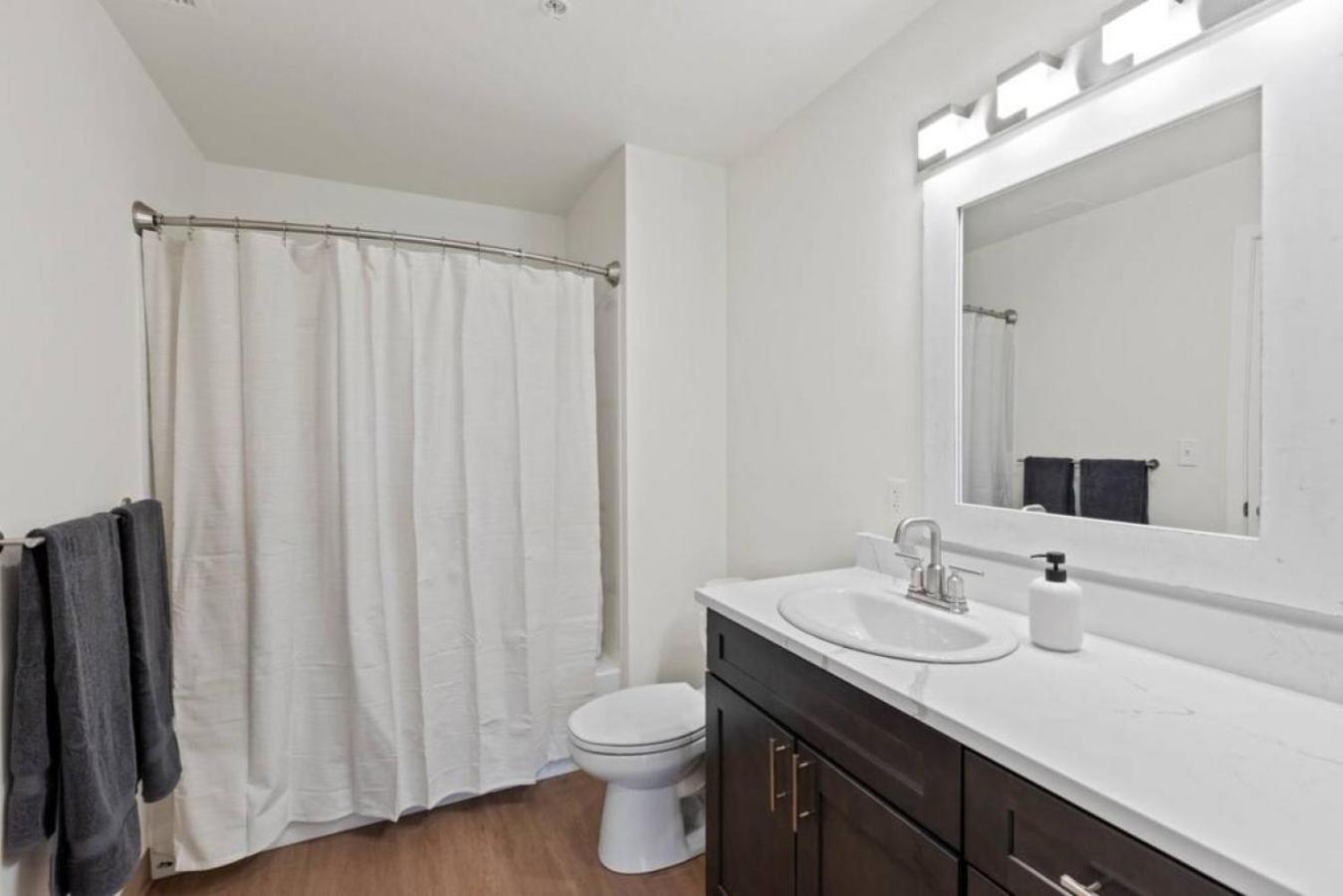 Walk To Riverfront Park! Downtown Gem W Pool Table 404