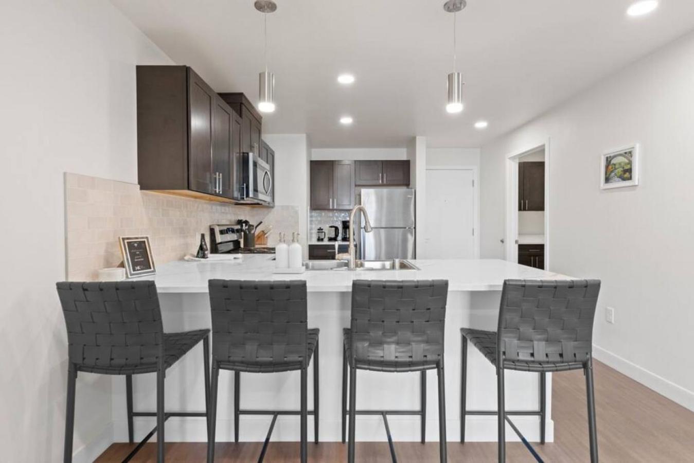 Walk To Riverfront Park! Downtown Gem W Pool Table 404 Spokane